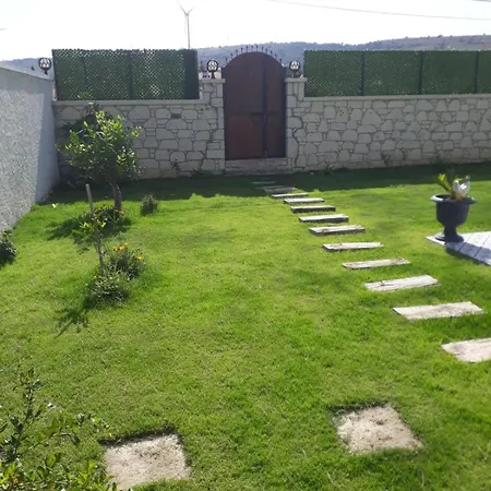Sirin Ev * Çeşme